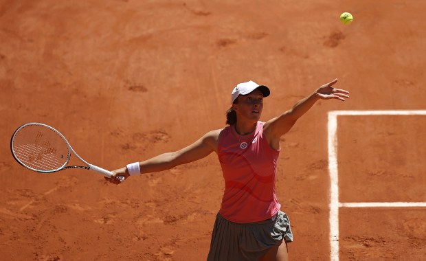 Iga Świątek sprawiła sobie prezent na 20. urodziny: Awansowała do drugiej rundy French Open