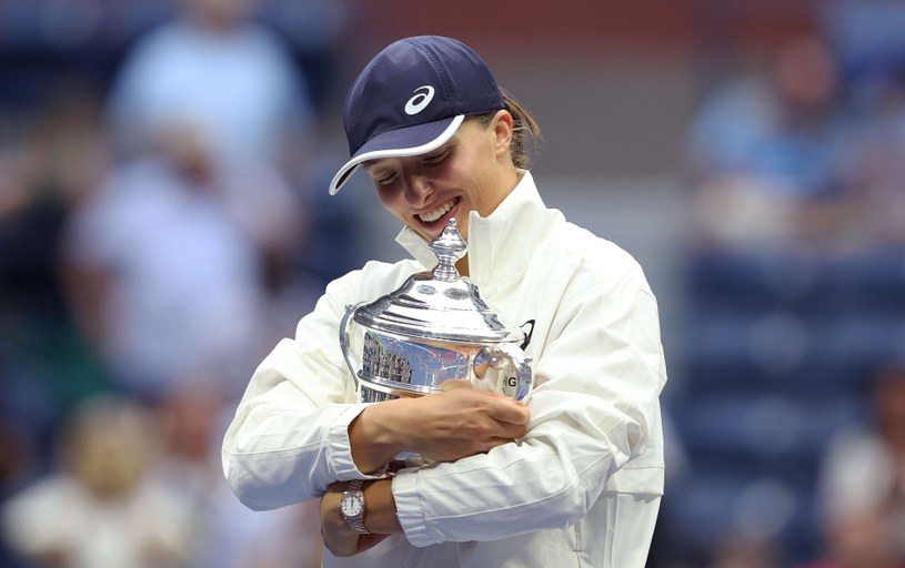 Iga Świątek w czasie finału US Open zobaczyła na trybunach postać z bardzo lubianego przez siebie serialu /ETTY IMAGES NORTH AMERICA JULIAN FINNEY/JULES / JULES /AFP