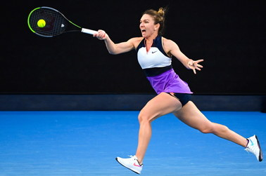 Iga Świątek wyeliminowana przez Simonę Halep. Nie zagra w ćwierćfinale Australian Open
