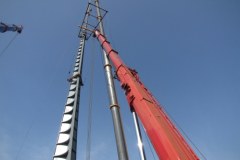 Iglica znów stoi przed wrocławską Halą Stulecia