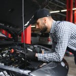 Ignorowanie tych objawów uziemi samochód. Rdza może być jednym z nich