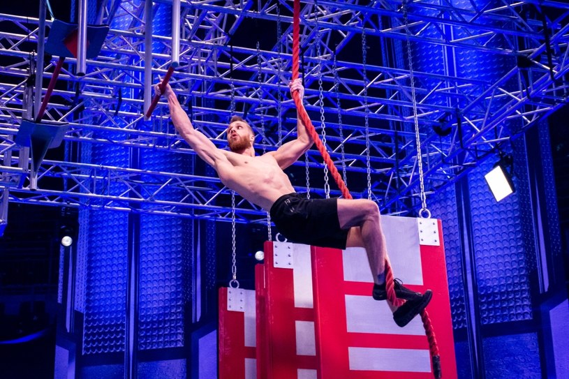 Igor Fojcik na piekielnie trudnym torze Ninja Warrior /INTERIA.PL/materiały prasowe