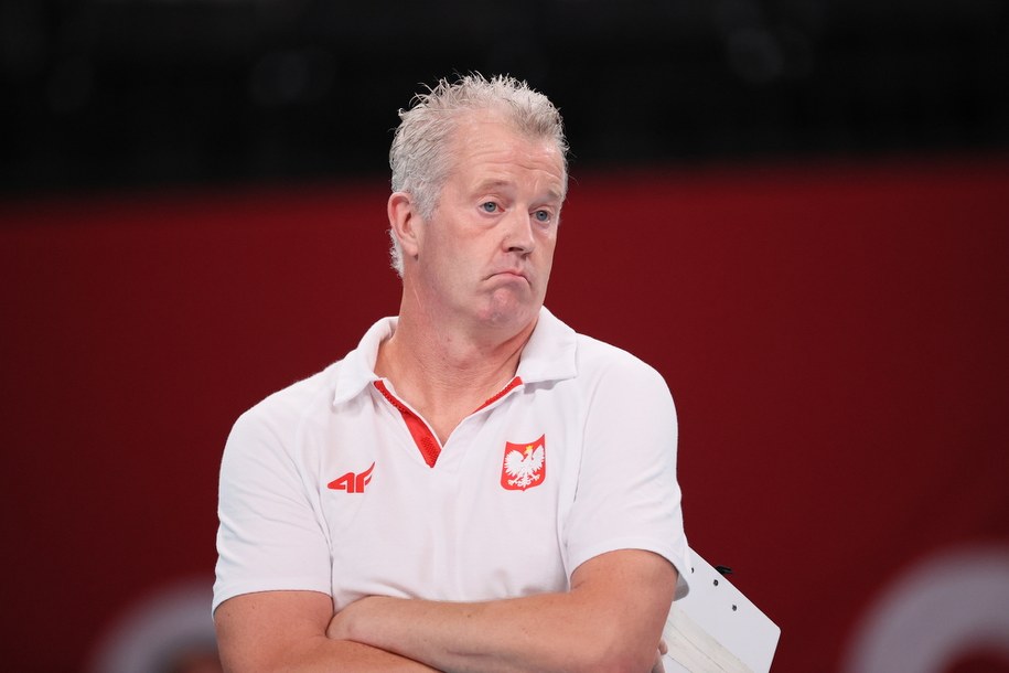 Igrzyska olimpijskie Tokio 2020. Trener polskich siatkarzy Vital Heynen podczas meczu ćwierćfinałowego z Francją / 	Leszek Szymański    /PAP