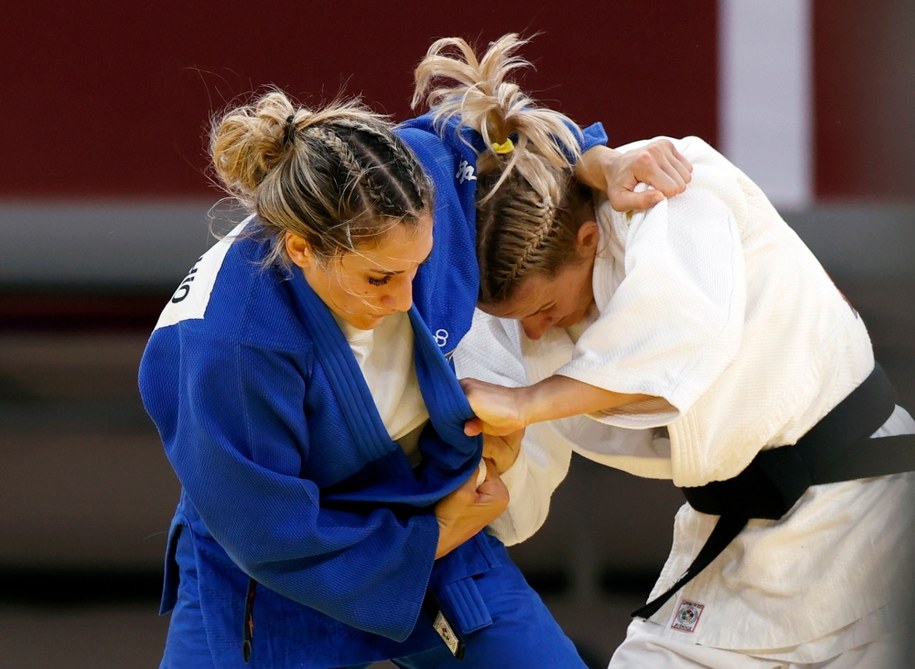 Igrzyska olimpijskie Tokio 2020. Włoszka Maria Centracchio i Agata Ozdoba-Błach w ćwierćfinale olimpijskiego turnieju judo w kategorii 63 kg /RUNGROJ YONGRIT /PAP/EPA