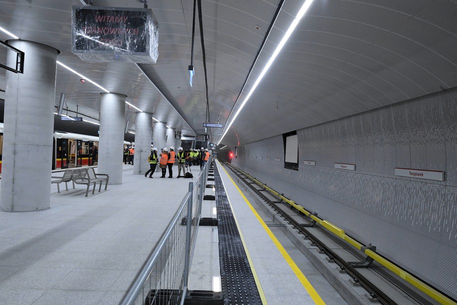 II linia metra na warszawskim Targówku / 	Jacek Turczyk    /PAP