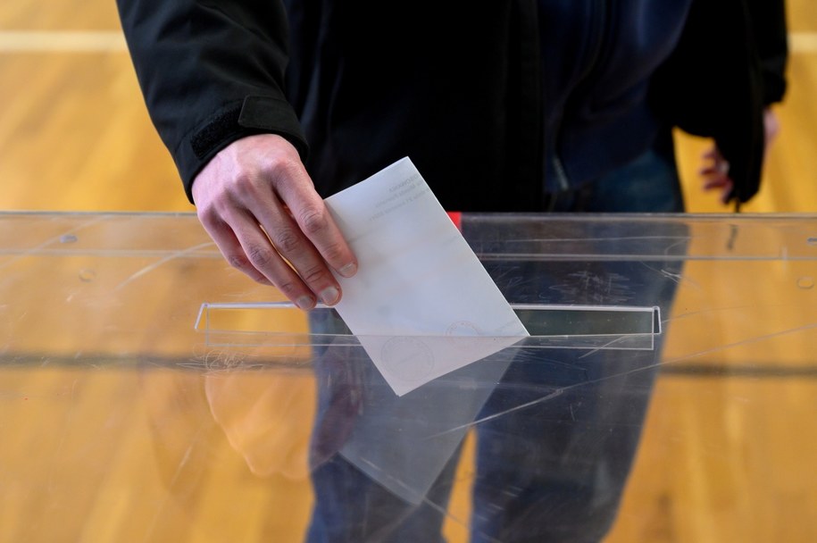 II tura wyborów samorządowych odbyła się 21 kwietnia 2024 r. /Jakub Kaczmarczyk /PAP