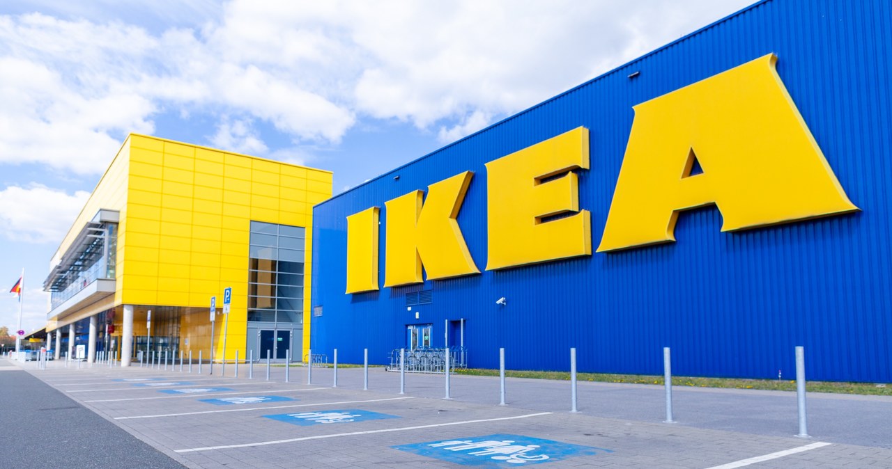Ikea zwróciła klientce 1,7 tys. zł. Gdy wyszła ze sklepu, odkryto oszustwo. Zdjęcie ilustracyjne /123RF/PICSEL