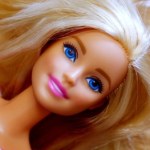 Ikona dzieciństwa wraca do Biedronki! Limitowana Barbie w niskiej cenie