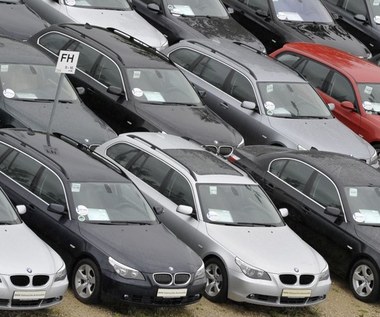 Ile aut sprowadzają Polacy? Import samochodów w sierpniu
