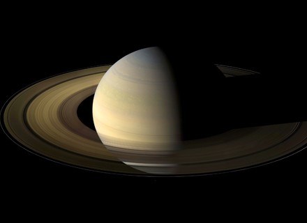 Ile jeszcze tajemnic kryje w sobie Saturn? /AFP