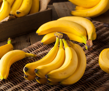 Ile kalorii ma banan? Kto powinien jeść banany, a kto ich unikać?