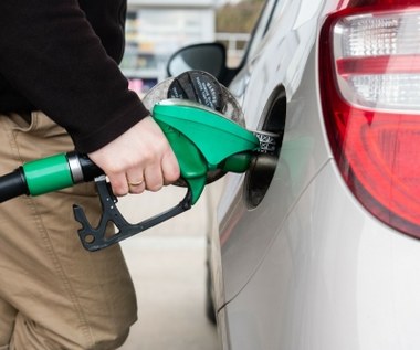 Ile kierowcy zapłacili za paliwo w 2023 roku? Kwota zwala z nóg