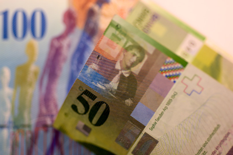 Ile kosztują euro, dolar i frank szwajcarski w czwartek 4 stycznia? /123RF/PICSEL