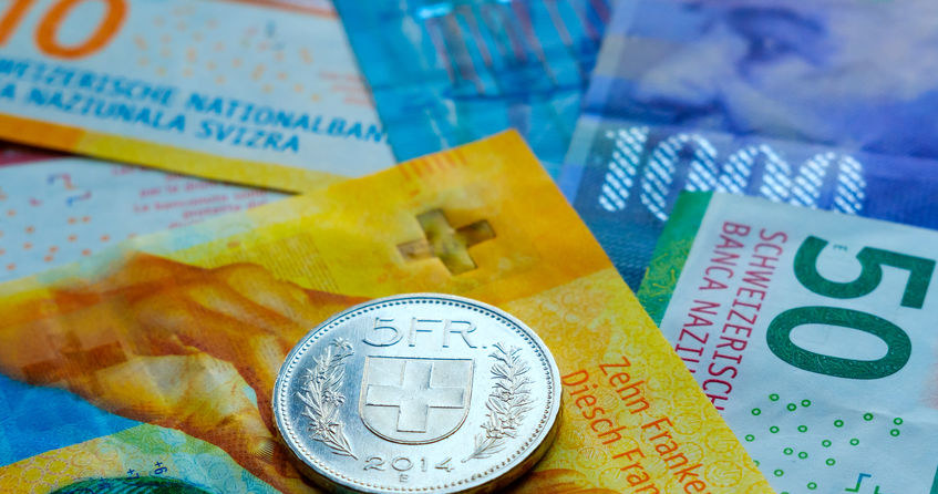 Ile kosztują euro, dolar i frank szwajcarski w piątek 10 maja? /123RF/PICSEL