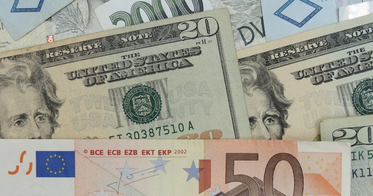 Ile kosztują euro, dolar i frank szwajcarski w środę 28 czerwca? /123RF/PICSEL