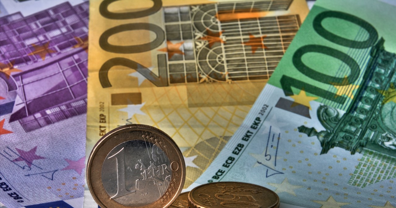 Ile kosztują euro, dolar i frank w środę 9 października? /123RF/PICSEL