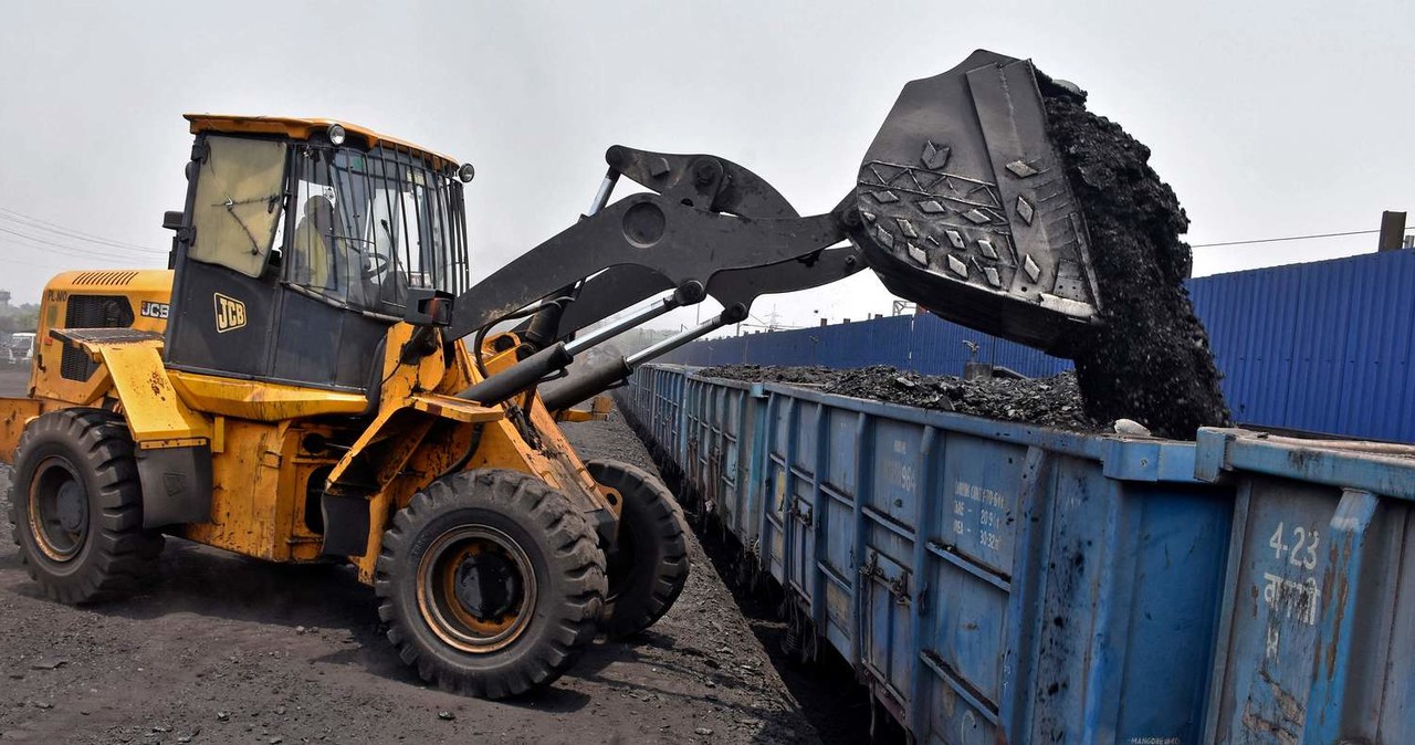 Ile kosztuje nas importowany węgiel? /AFP