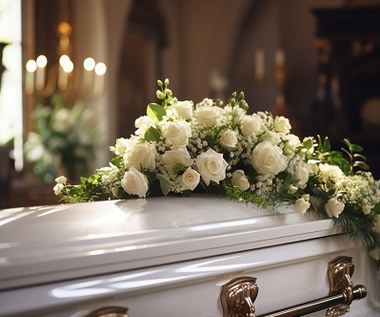 Ile kosztuje pogrzeb? Z zasiłku możesz nie pokryć nawet połowy kosztów