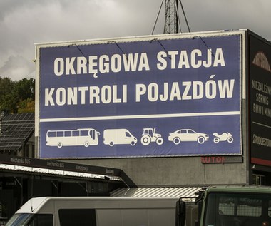 Ile kosztuje przegląd samochodu, motocykla, ciężarówki? Co gdy się spóźnisz?