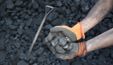 Ile kosztuje tona węgla? Taniej w składzie czy bezpośrednio w kopalni?