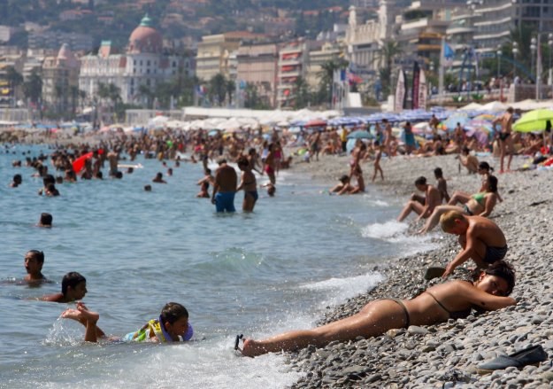 Ile można zarobić przy obsłudze rodaków na wakacjach? /AFP