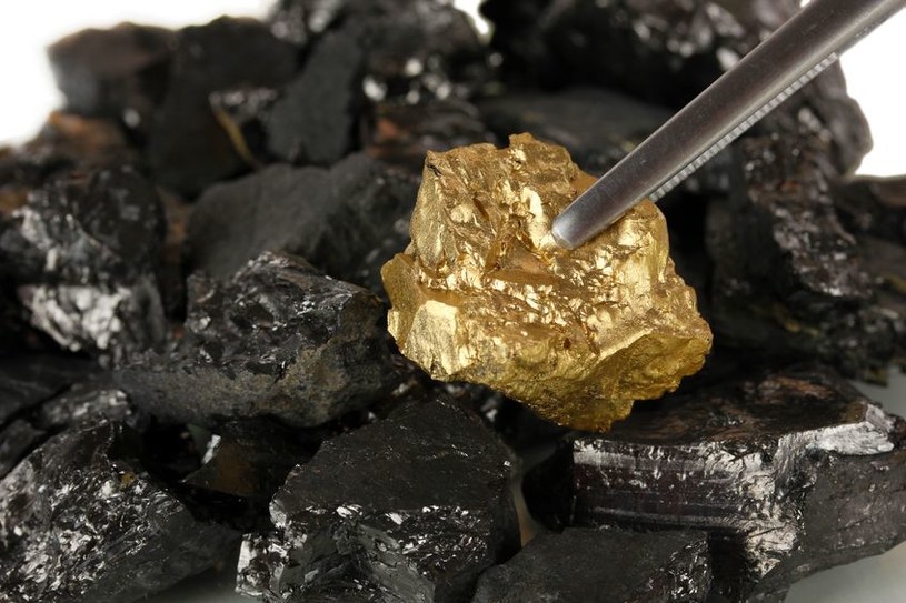 Ile na Ziemi jest jeszcze nieodkrytych minerałów zawierających węgiel? /123RF/PICSEL