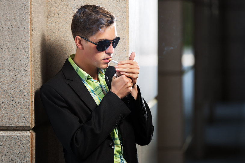 Ile naprawdę kosztuje przerwa na papierosa? /123RF/PICSEL