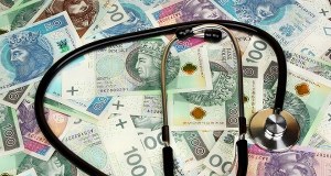 Ile naprawdę zarabiają lekarze? "Ja tyle nie dostaję"