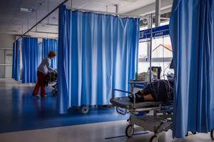 Ile osób w szpitalach, ile zajętych respiratorów? Dzisiejsze dane Ministerstwa Zdrowia