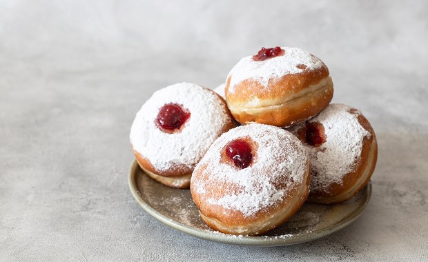 ​Ile pączków można dzisiaj zjeść? Lekarz: Tyle, na ile mamy ochotę