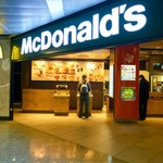 Ile płaci McDonald’s w Polsce, a ile w Niemczech? Różnica jest ogromna