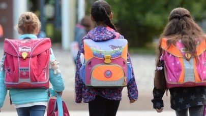 Ile powinien ważyć tornister dziecka? Sprawdź zalecenia!