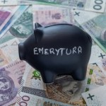 Ile trzeba zarabiać, żeby mieć 4000 zł emerytury? Ujawniamy stawkę