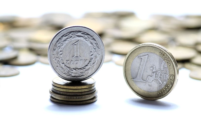 Ile zapłacimy za euro, dolara i franka szwajcarskiego w środę 13 marca? /123RF/PICSEL