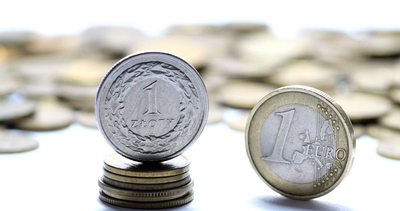 Ile zapłacimy za euro, dolara i franka szwajcarskiego w środę 13 marca? /123RF/PICSEL