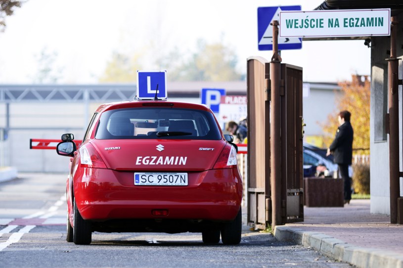 Ile zarabia egzaminator prawa jazdy w WORD? /Daniel Dmitriew/Forum /Agencja FORUM