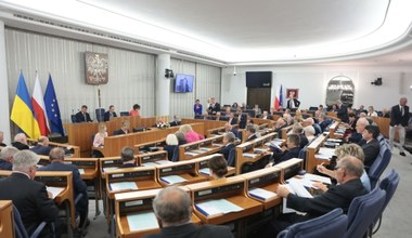 Ile zarabia senator? W izbie dyskusji i zadumy płaca składa się z kilku części