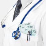 pielęgniarki Ile zarabiają lekarze? Znamy raport o wynagrodzeniach w służbie zdrowia