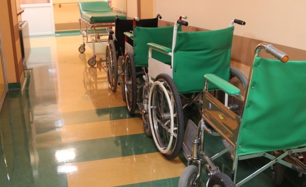 Ile zarabiają lekarze? Znamy raport wynagrodzeń w służbie zdrowia