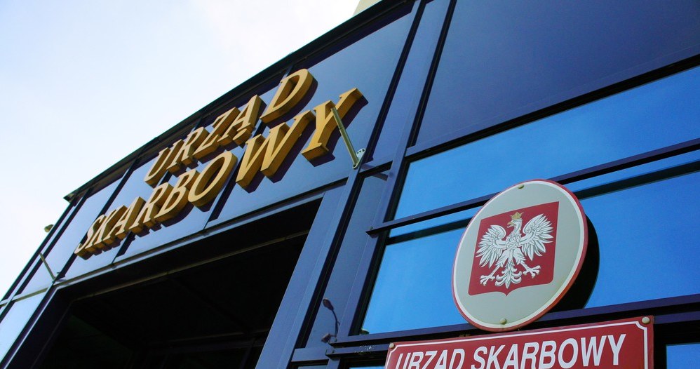Ile zarabiają w urzędach skarbowych? /Tomasz Jodlowski /Reporter