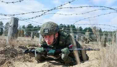 Ile zarabiają żołnierze Wojska Polskiego? Stawki od szeregowego do generała