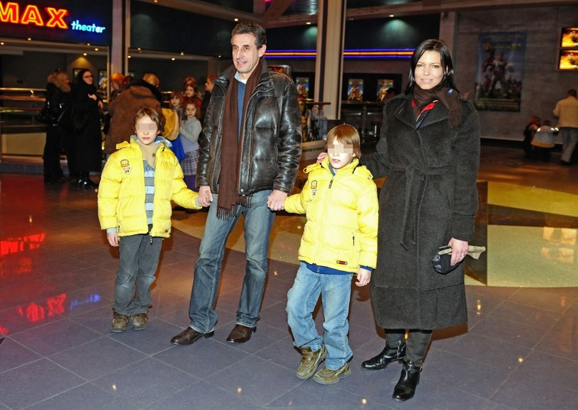 Ilona z synami i byłym mężem /Antoniak /MWMedia