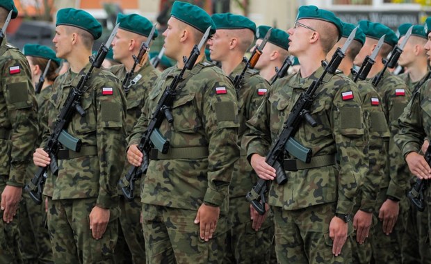 Ilu jest żołnierzy pod bronią w Polsce? MON podał liczbę