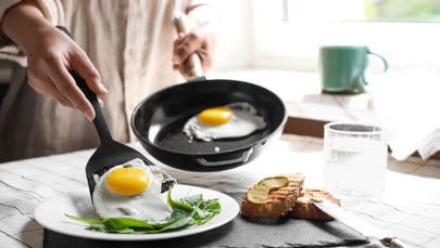 Ilu Polaków codziennie je śniadanie? Znamy wyniki najnowszych badań