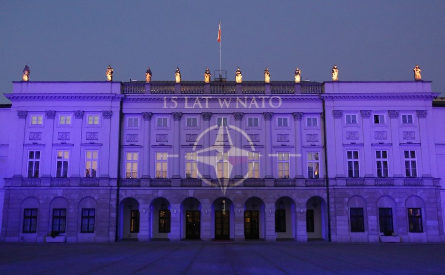 Iluminacja na Pałacu Prezydenckim /Paweł Supernak  /PAP