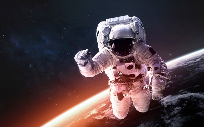 Im dłużej astronauta przebywa w kosmosie, tym większy ma to wpływ na mózg i cały organizm /123RF/PICSEL
