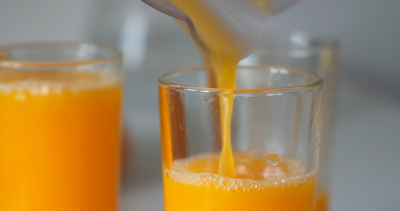 Imbirowy shot na odporność wzmocni reakcję organizmu w przypadku przeziębienia /evgeniiazakharishcheva /123RF/PICSEL