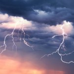 IMGW alarmuje: Bardzo silne i niebezpieczne burze!