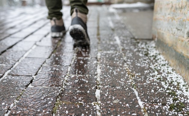 IMGW ostrzega przed oblodzeniem