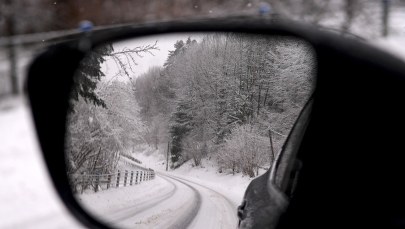 IMGW ostrzega przed silnym wiatrem i intensywnymi opadami śniegu
